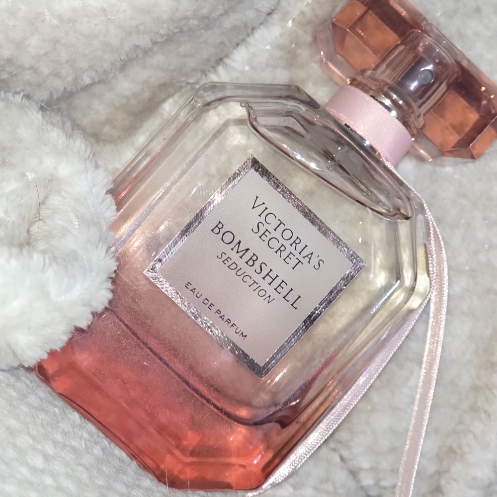 Victoria secret bombshell